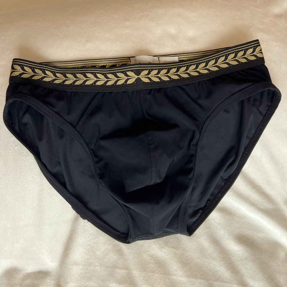 CHARLIE Grecian classic brief underwear, size small, black.